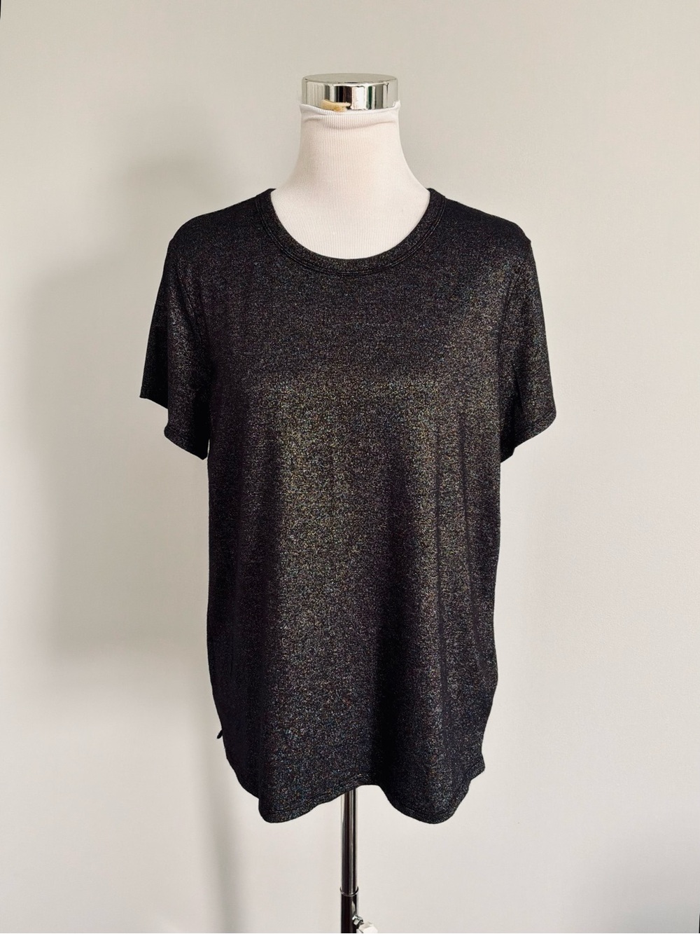Old Navy SS Partee Black Gilter Short Sleeve Crew Neck T Shirt NWOT Size XL